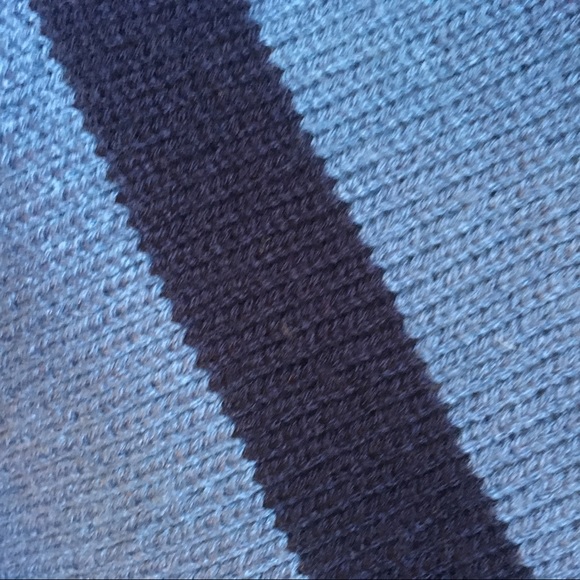 2/$15 ☀️ Blue Striped Men's Scarf - Picture 3 of 3